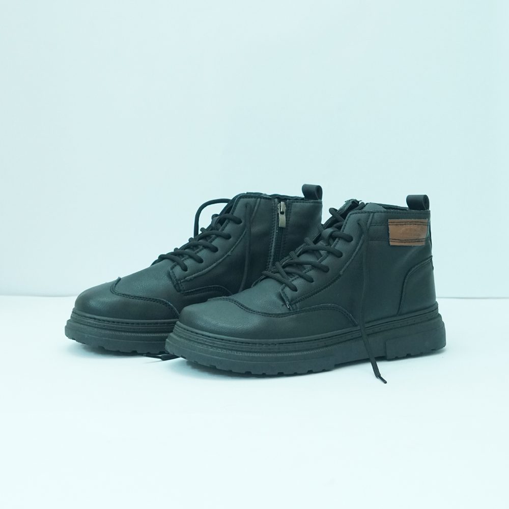 Urban Lace-Up Combat Boots – Black