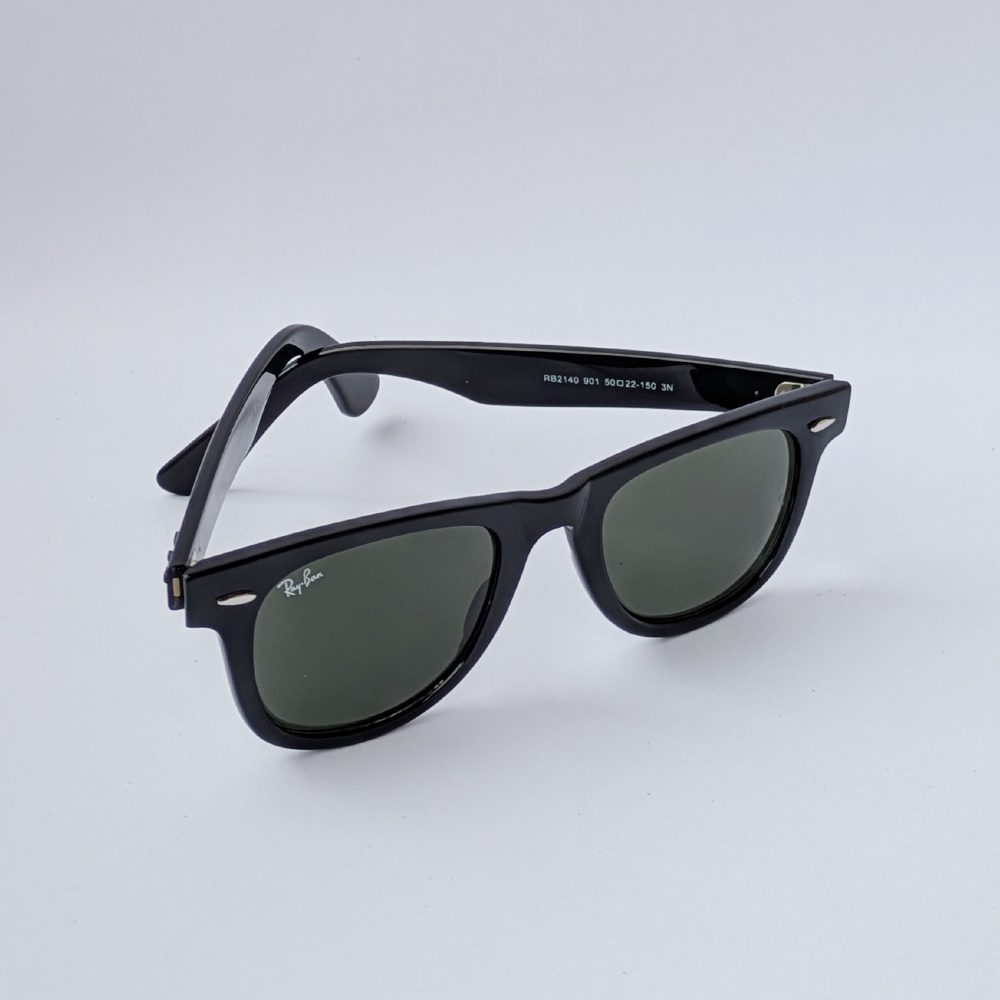 Ray-Ban Wayfarer Black Sunglasses for Men - Image 4