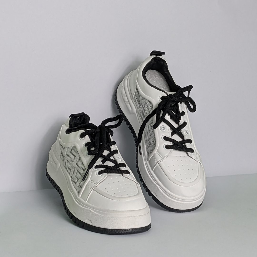 Mono Classic Urban Sneaker - Image 2