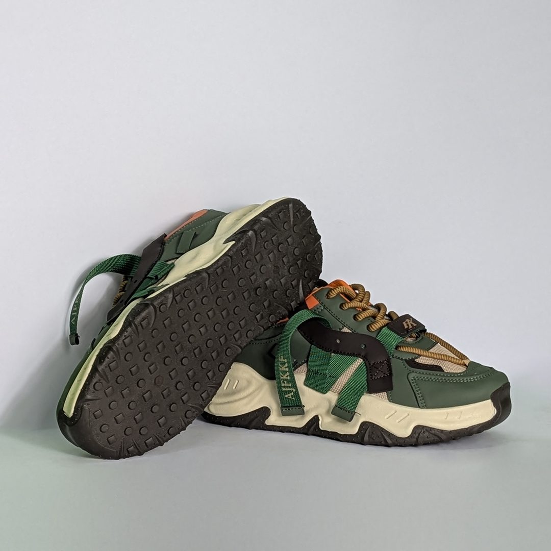Trail Beast Urban Sneaker - Green - Image 5